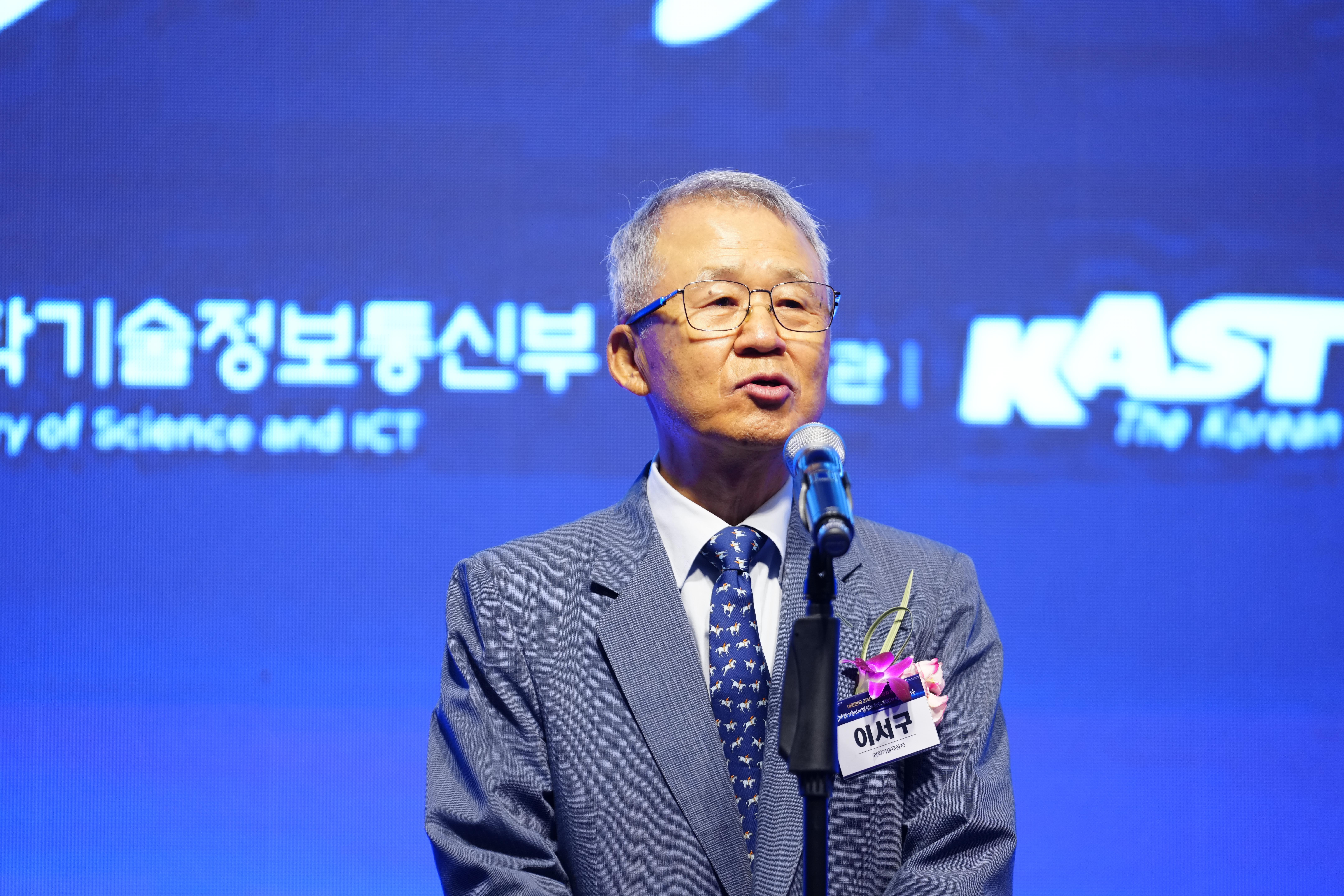 HUN04838.jpg 이미지입니다.