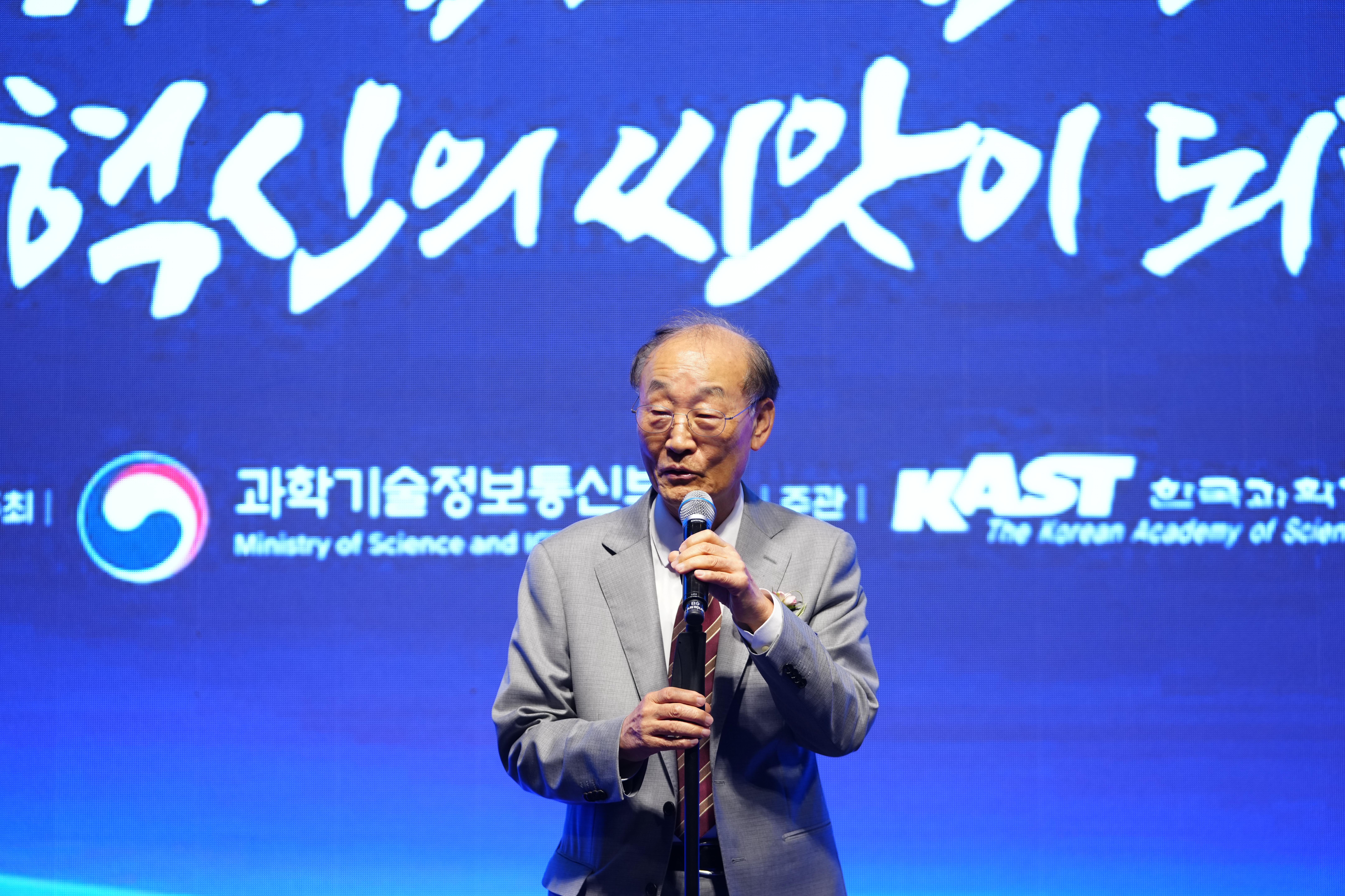 HUN04769.jpg 이미지입니다.