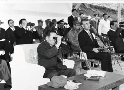 1차 번개사업 시사회(1972년).jpg 이미지입니다.